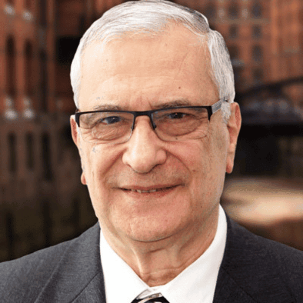 Abogado Dr. Roberto Carballo