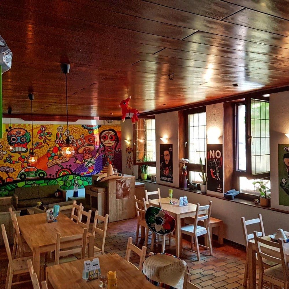 ORALE Taqueria y Bar